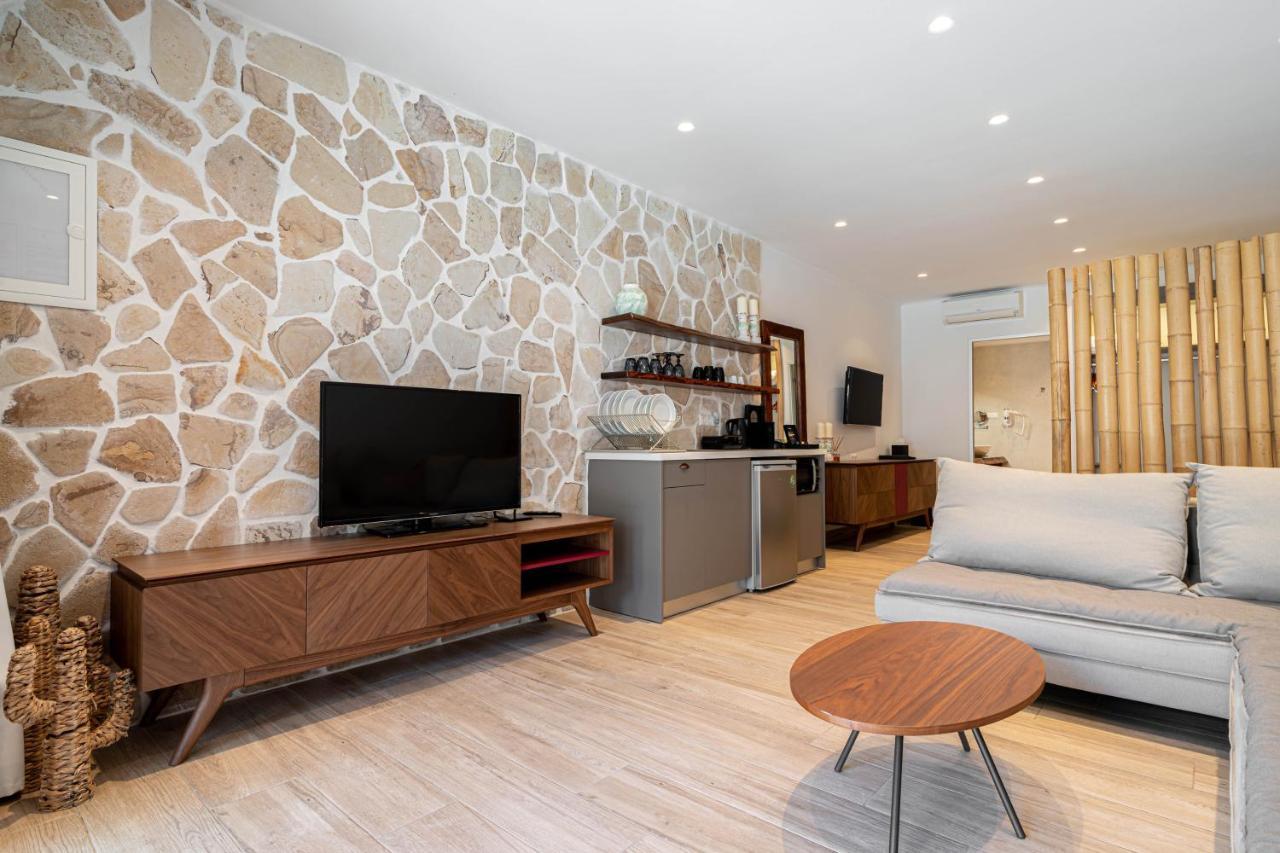 F & S Lounge Suites Parga Bagian luar foto