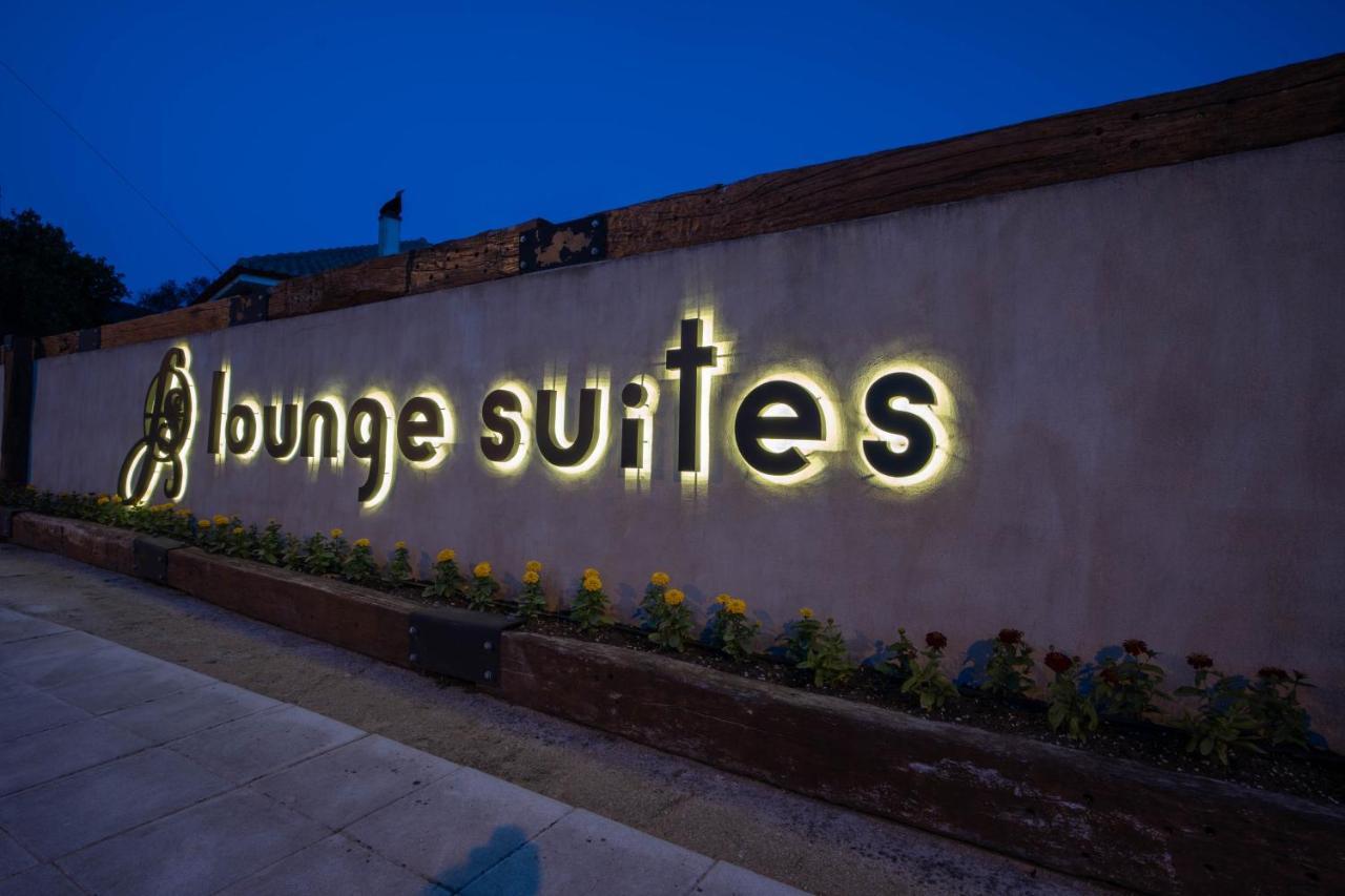 F & S Lounge Suites Parga Bagian luar foto